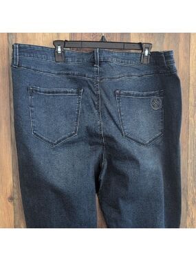 Laurie Felt LA BFF Denim Boot Cut Plus Size Jeans 22WT            C111